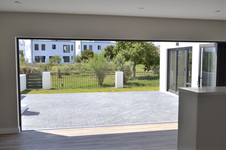 4 Bedroom Property for Sale in Croydon Gardens Estate Western Cape